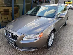 Grijs Gebruikt 2011 Volvo V70 Momentum Stationwagen | € 21.945 (Duur)