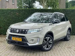 Bruin Gebruikt 2022 Suzuki Vitara Style SUV | € 25.995 (Eerlijke prijs)