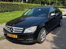 Zwart Gebruikt 2008 Mercedes C200 Avantgarde Sedan | € 6.000 (Goede deal)