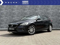 Zwart Gebruikt 2018 Volvo V40 CC Summum Stationwagen | € 19.899 (Goede deal)