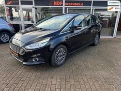 Zwart Gebruikt 2019 Ford S-MAX Titanium MPV | € 18.749 (Eerlijke prijs)