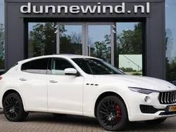 Wit Gebruikt 2016 Maserati Levante GranLusso SUV | € 44.950 (Iets duurder)
