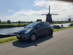 Grijs Gebruikt 2010 Toyota Yaris Hatchback | € 3.150 (Eerlijke prijs)
