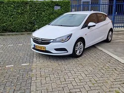 Wit Gebruikt 2017 Opel Astra Hatchback | € 9.995 (Eerlijke prijs)