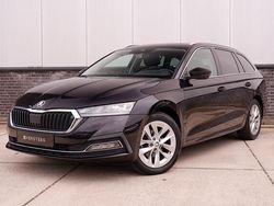 Zwart Gebruikt 2021 Skoda Octavia Business Line Stationwagen | € 22.500 (Iets duurder)