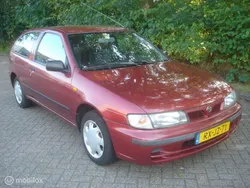 Rood Gebruikt 1997 Nissan Almera Comfort Hatchback | € 875