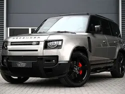 Grijs, metallic lak Gebruikt 2022 Land Rover Defender Dynamic SUV | € 89.950 (Eerlijke prijs)