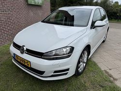 Wit Gebruikt 2014 VW Golf VII Hatchback | € 11.995 (Eerlijke prijs)