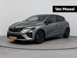 Grijs Gebruikt 2025 Renault Clio V Esprit Alpine Hatchback | € 29.935 (Duur)