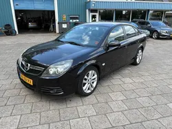 Zwart Gebruikt 2007 Opel Vectra GTS Executive Hatchback | € 2.950 (Goede deal)