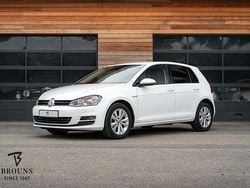Wit Gebruikt 2015 VW Golf VII Cup Hatchback | € 9.950 (Eerlijke prijs)