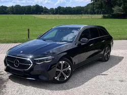 Zwart Nieuw 2024 Mercedes E300 Stationwagen | € 54.950