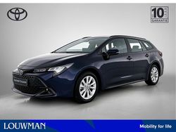 Blauw Gebruikt 2023 Toyota Corolla Hybrid Active Stationwagen | € 25.950 (Eerlijke prijs)