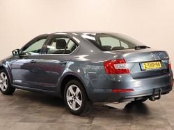 Grijs Gebruikt 2014 Skoda Octavia Elegance Hatchback | € 9.550 (Eerlijke prijs)