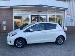 Wit Gebruikt 2019 Toyota Yaris Hybrid Hatchback | € 16.945 (Goede deal)