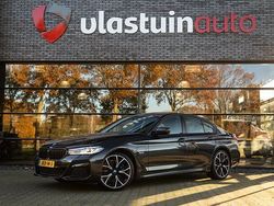 Zwart Gebruikt 2023 BMW 530e Comfort Edition Sedan | € 42.950 (Eerlijke prijs)