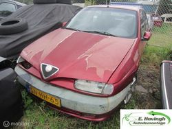 Rood Gebruikt 1997 Alfa Romeo 146 Hatchback | € 500