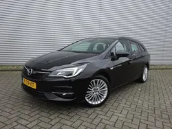 Zwart Gebruikt 2021 Opel Astra Business Edition Stationwagen | € 13.950 (Eerlijke prijs)