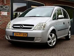 Grijs Gebruikt 2004 Opel Meriva MPV | € 1.000 (Goede deal)