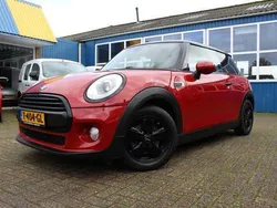 Rood Gebruikt 2015 Mini Cooper Hatchback | € 11.444 (Goede deal)