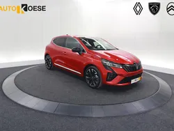 Rood Nieuw 2025 Renault Clio V Techno Hatchback | € 28.900 (Eerlijke prijs)