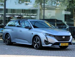 Grijs, metallic lak Gebruikt 2024 Peugeot 308 GT Stationwagen | € 27.897 (Goede deal)