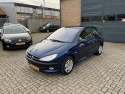 Blauw Gebruikt 2003 Peugeot 206 Hatchback | € 1.290 (Eerlijke prijs)