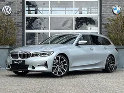 Grijs Gebruikt 2020 BMW 330 Comfort Edition Stationwagen | € 29.945 (Eerlijke prijs)
