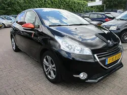 Zwart Gebruikt 2014 Peugeot 208 Roland Garros Hatchback | € 7.999 (Eerlijke prijs)