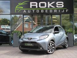 Grijs, metallic lak Gebruikt 2025 Toyota Aygo X Pulse SUV | € 19.950