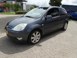 Grijs Gebruikt 2005 Ford Fiesta Futura Hatchback | € 1.875 (Eerlijke prijs)