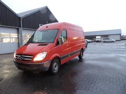 Rood Gebruikt 2014 Mercedes 316 Van | € 2.100