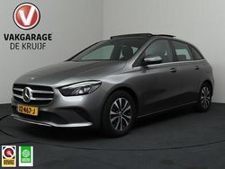 Grijs, metallic lak Gebruikt 2019 Mercedes B180 Business MPV | € 22.900 (Eerlijke prijs)