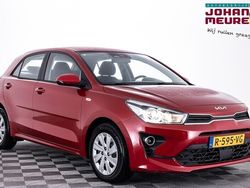 Rood Gebruikt 2022 Kia Rio Comfort Hatchback | € 14.990 (Super prijs)