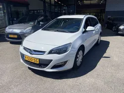 Wit Gebruikt 2013 Opel Astra Cosmo Stationwagen | € 4.390 (Goede deal)