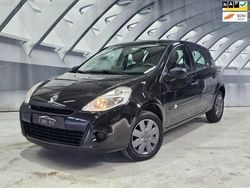 Zwart Gebruikt 2009 Renault Clio II Hatchback | € 2.749 (Eerlijke prijs)