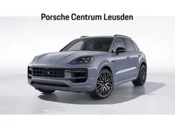 Arctic grijs Gebruikt 2024 Porsche Cayenne S E-Hybrid SUV | € 134.900 (Eerlijke prijs)