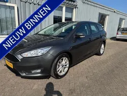 Grijs, metallic lak Gebruikt 2017 Ford Focus Stationwagen | € 8.499 (Eerlijke prijs)