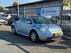 Blauw Gebruikt 2003 VW Beetle Cabriolet | € 1.745 (Super prijs)