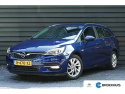 Blauw, metallic lak Gebruikt 2020 Opel Astra Edition Stationwagen | € 13.400 (Eerlijke prijs)