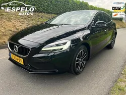 Zwart Gebruikt 2019 Volvo V40 Inscription Stationwagen | € 16.450 (Eerlijke prijs)