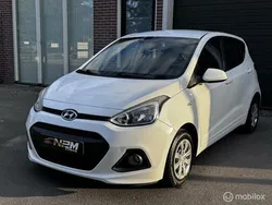 Wit Gebruikt 2015 Hyundai i10 Hatchback | € 5.740 (Eerlijke prijs)