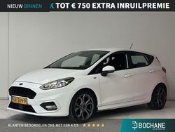 Wit Gebruikt 2018 Ford Fiesta ST-Line Hatchback | € 12.245 (Eerlijke prijs)