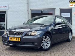 Grijs, metallic lak Gebruikt 2006 BMW 318 Executive Sedan | € 8.445 (Iets duurder)