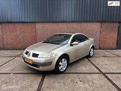 Goud Gebruikt 2005 Renault Mégane Cabriolet Authentique Cabriolet | € 1.699 (Eerlijke prijs)