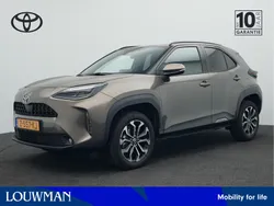Groen, metallic lak Gebruikt 2024 Toyota Yaris Cross Edition SUV | € 34.995 (Duur)