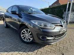 Grijs, metallic lak Gebruikt 2015 Renault Mégane III Expression Hatchback | € 4.950 (Super prijs)