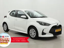 Wit Gebruikt 2021 Toyota Yaris Hybrid Active Hatchback | € 19.999 (Eerlijke prijs)