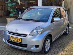 Grijs Gebruikt 2009 Daihatsu Sirion Hatchback | € 4.490 (Iets duurder)