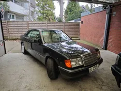 Mercedes E300